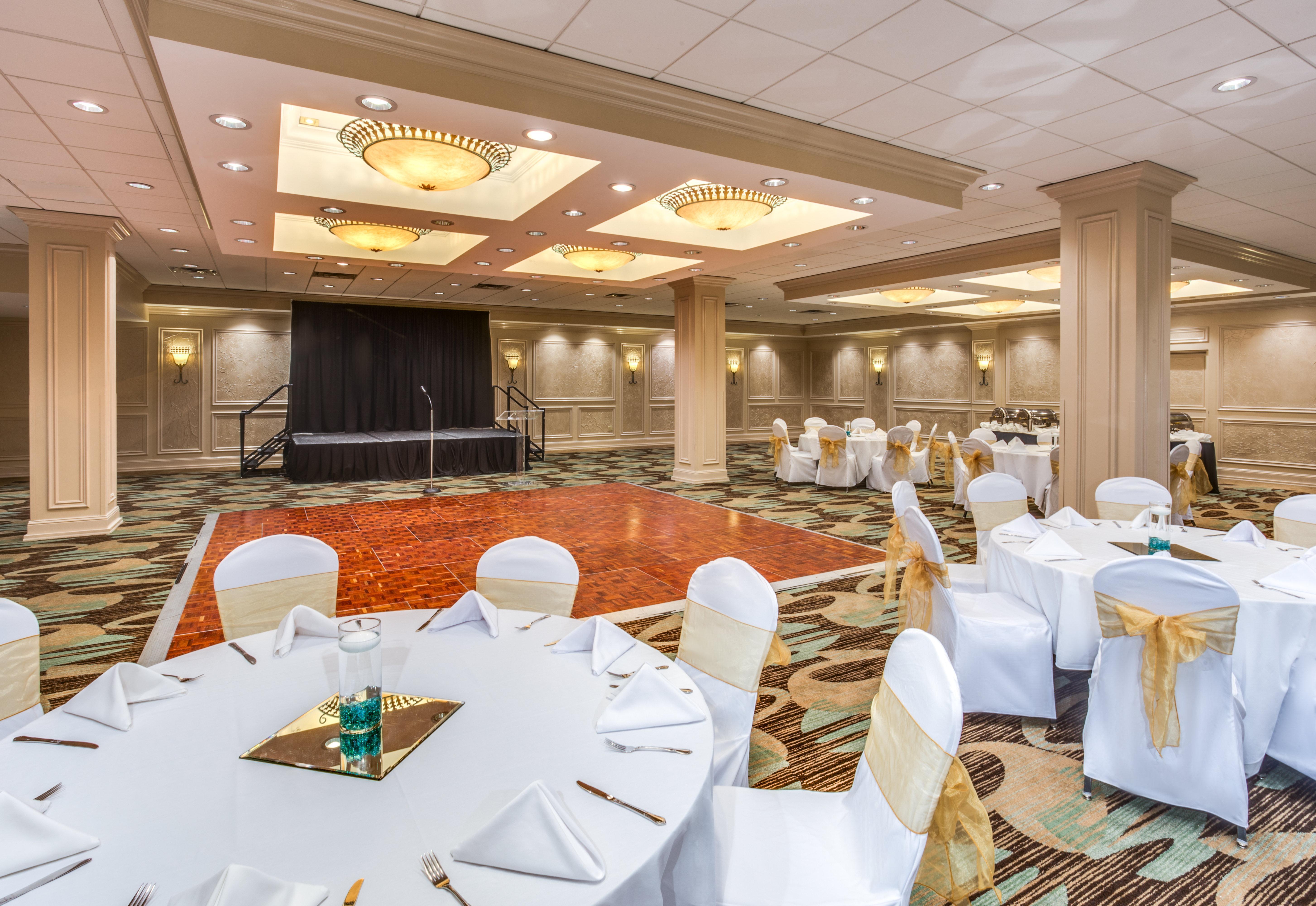 Crowne Plaza Executive Center Baton Rouge By Ihg Exterior foto