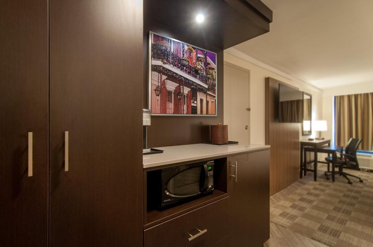 Crowne Plaza Executive Center Baton Rouge By Ihg Exterior foto