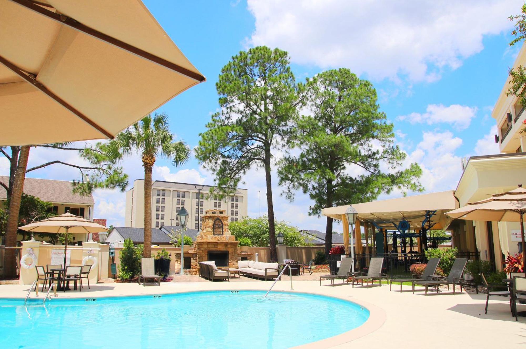 Crowne Plaza Executive Center Baton Rouge By Ihg Exterior foto